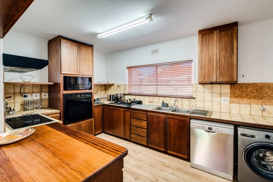 5 Bedroom Property for Sale in Kirstenhof Western Cape